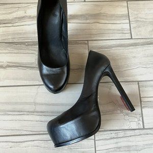 ULTRA RARE!  SYRO, Genuine Leather Covered Platform Stilettoes, Size 14M